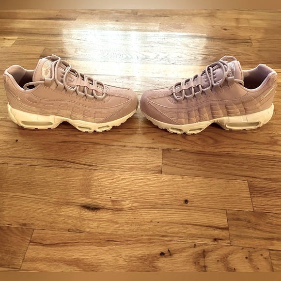 NIB*Womens NIKE AIR MAX 95 Premium *size 7 - Picture 12 of 13